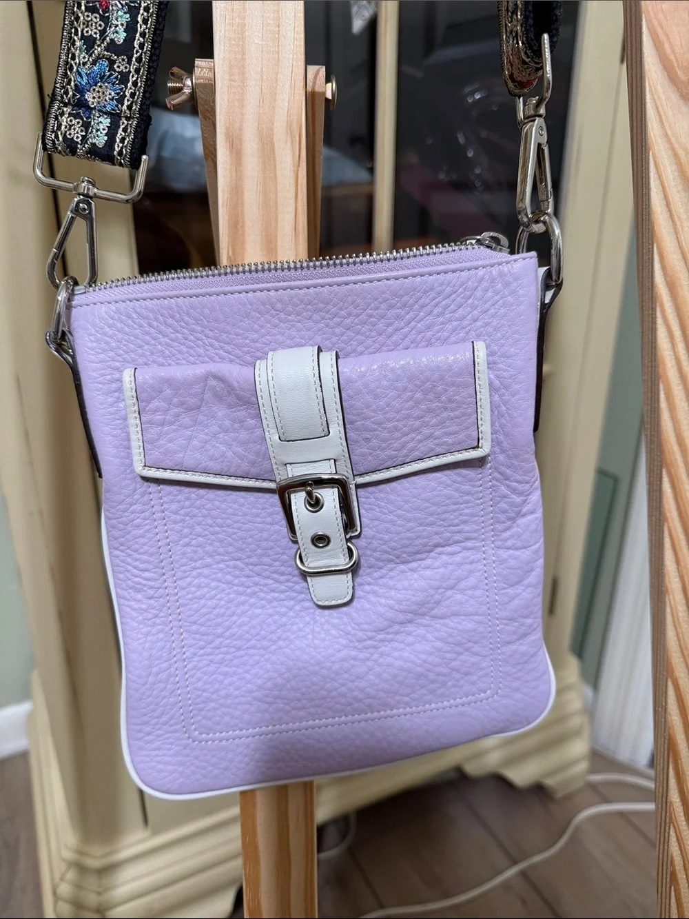 Rare y2k Coach Lavender Pebbled Leather Crossbody with White Trim